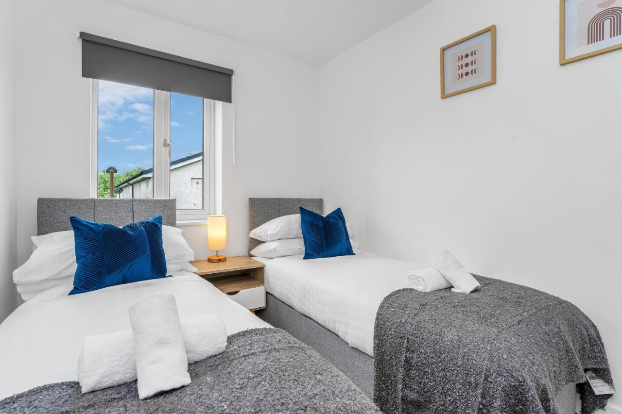 Cheerful - - 4 Bedroom 3 Bath Holiday home Livingston