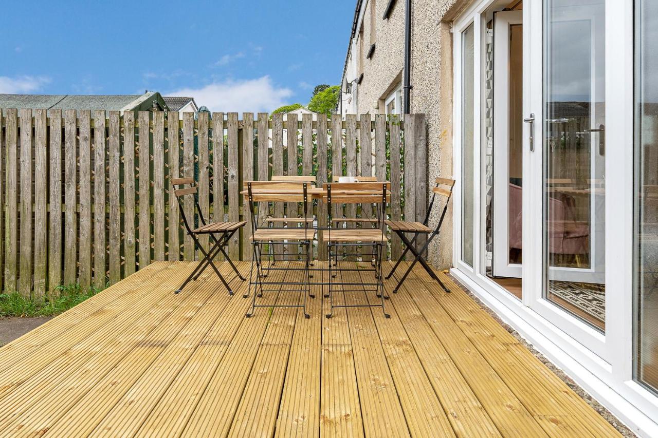 Cheerful - - 4 Bedroom 3 Bath Livingston