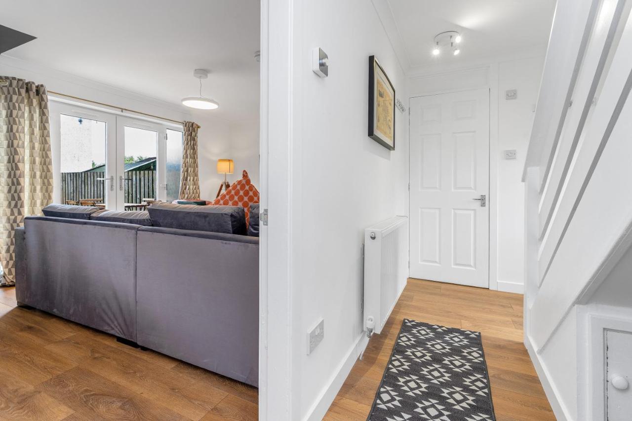 Cheerful - - 4 Bedroom 3 Bath * Livingston