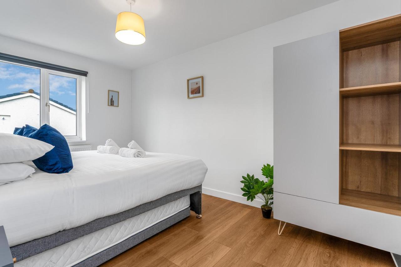 Holiday home Cheerful - - 4 Bedroom 3 Bath