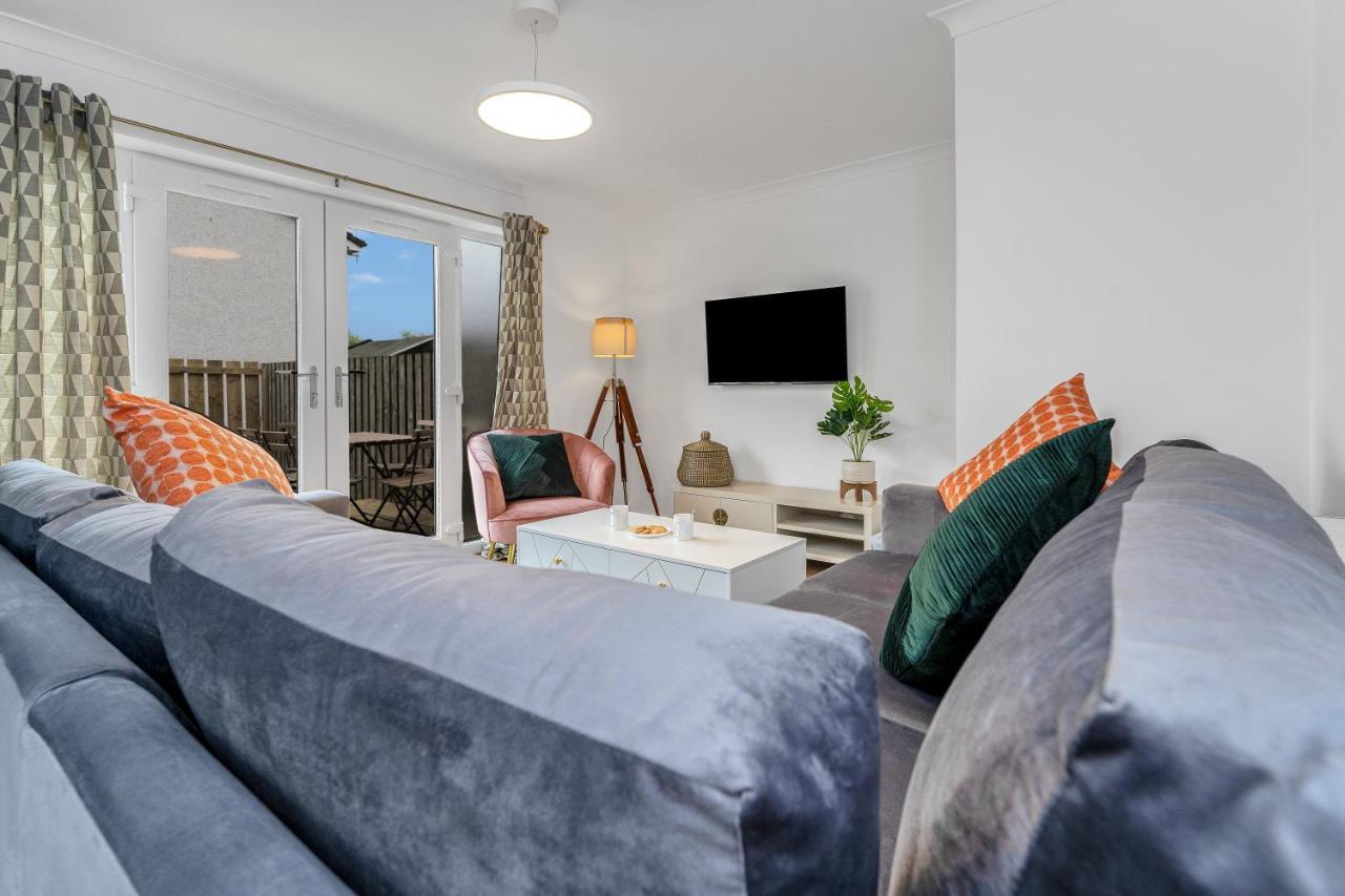 Holiday home Cheerful - - 4 Bedroom 3 Bath